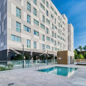 Express - - Airport By Ihg מלון
